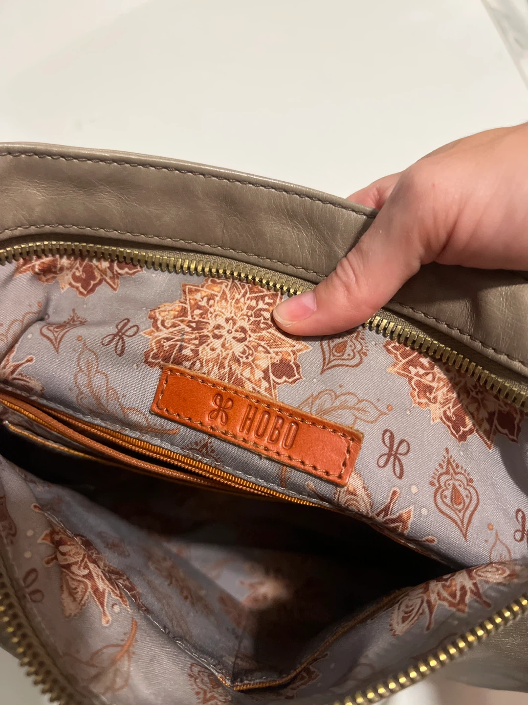 HOBO Leather Crossbody Bag - photo 3