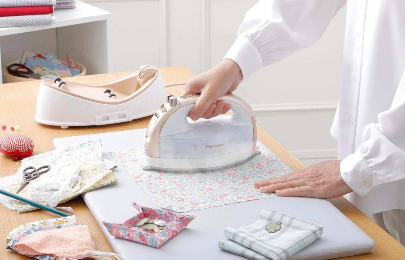 (READ FIRST) Panasonic NI‑QL2000N Cordless Ceramic Quilting Iron