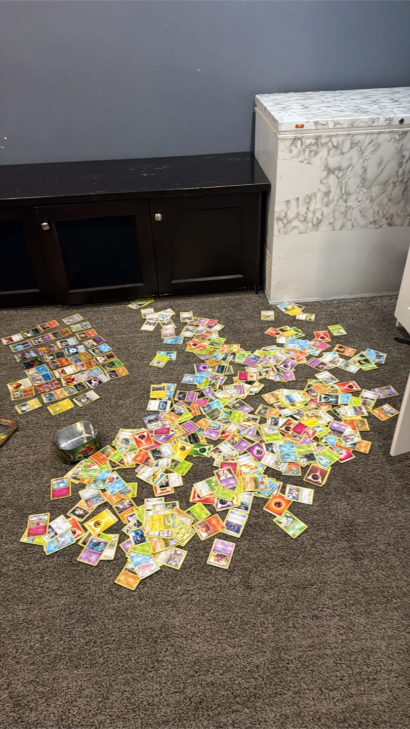 Pokémon Trading Card Game Tin and Cards - photo 4