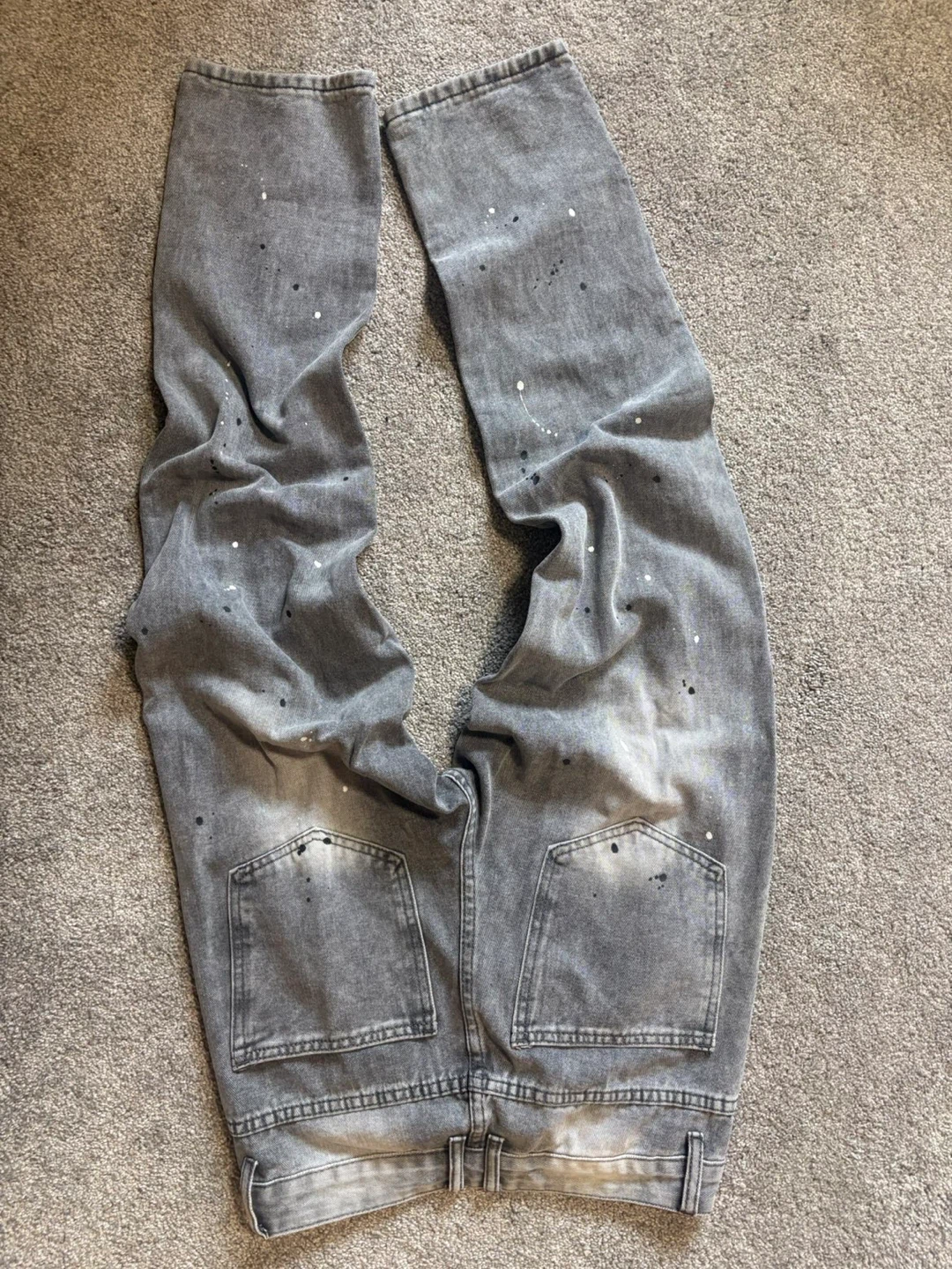 Grey Distressed Jeans with Paint Splatter - photo 2