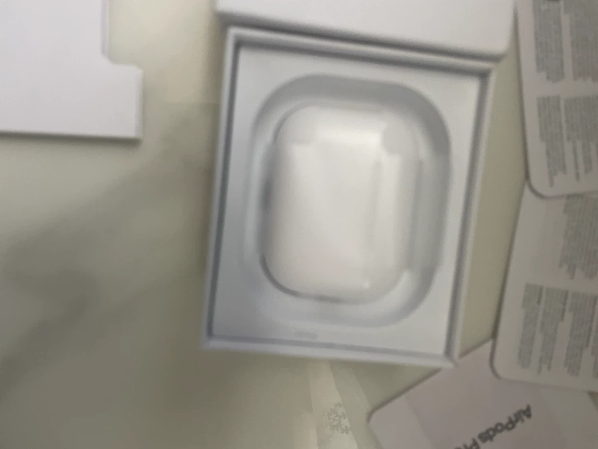 Apple AirPods Pro 3 noise cancellation - photo 3