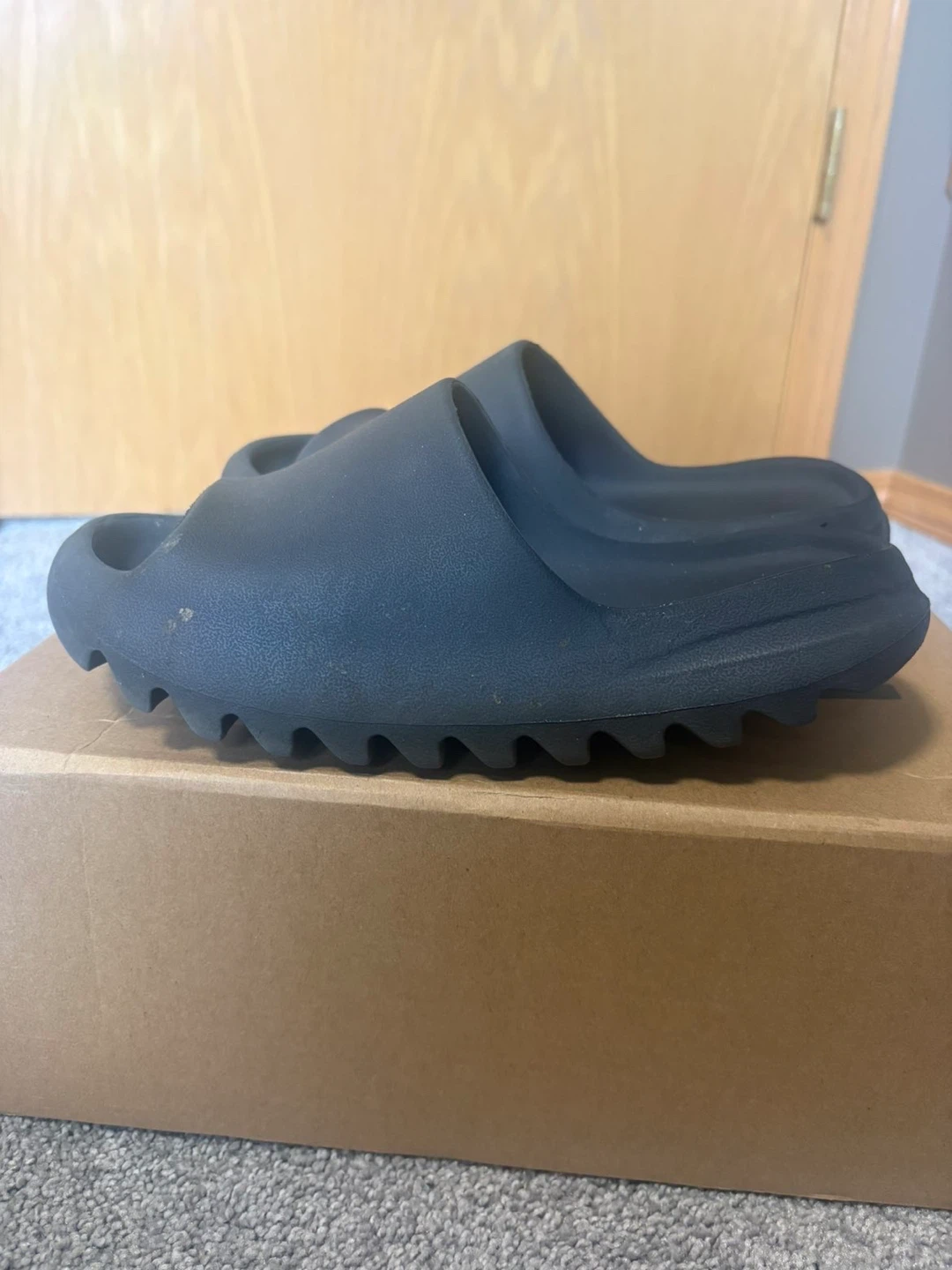 Adidas Yeezy Slide Dark Grey