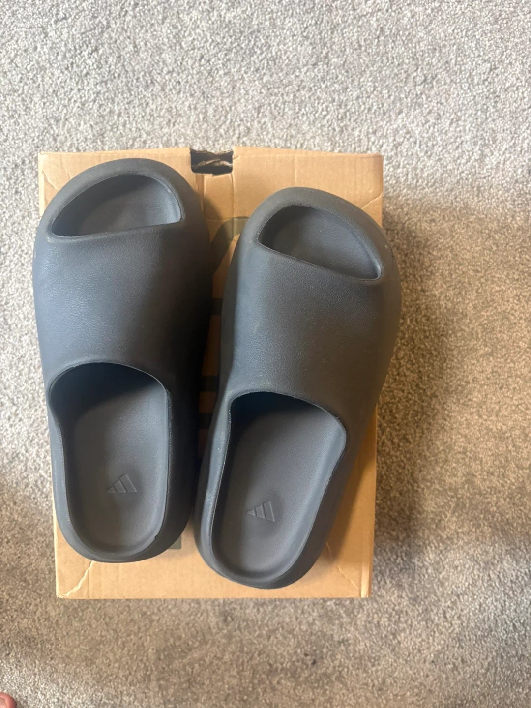 Adidas Yeezy Slide Dark Grey - photo 2