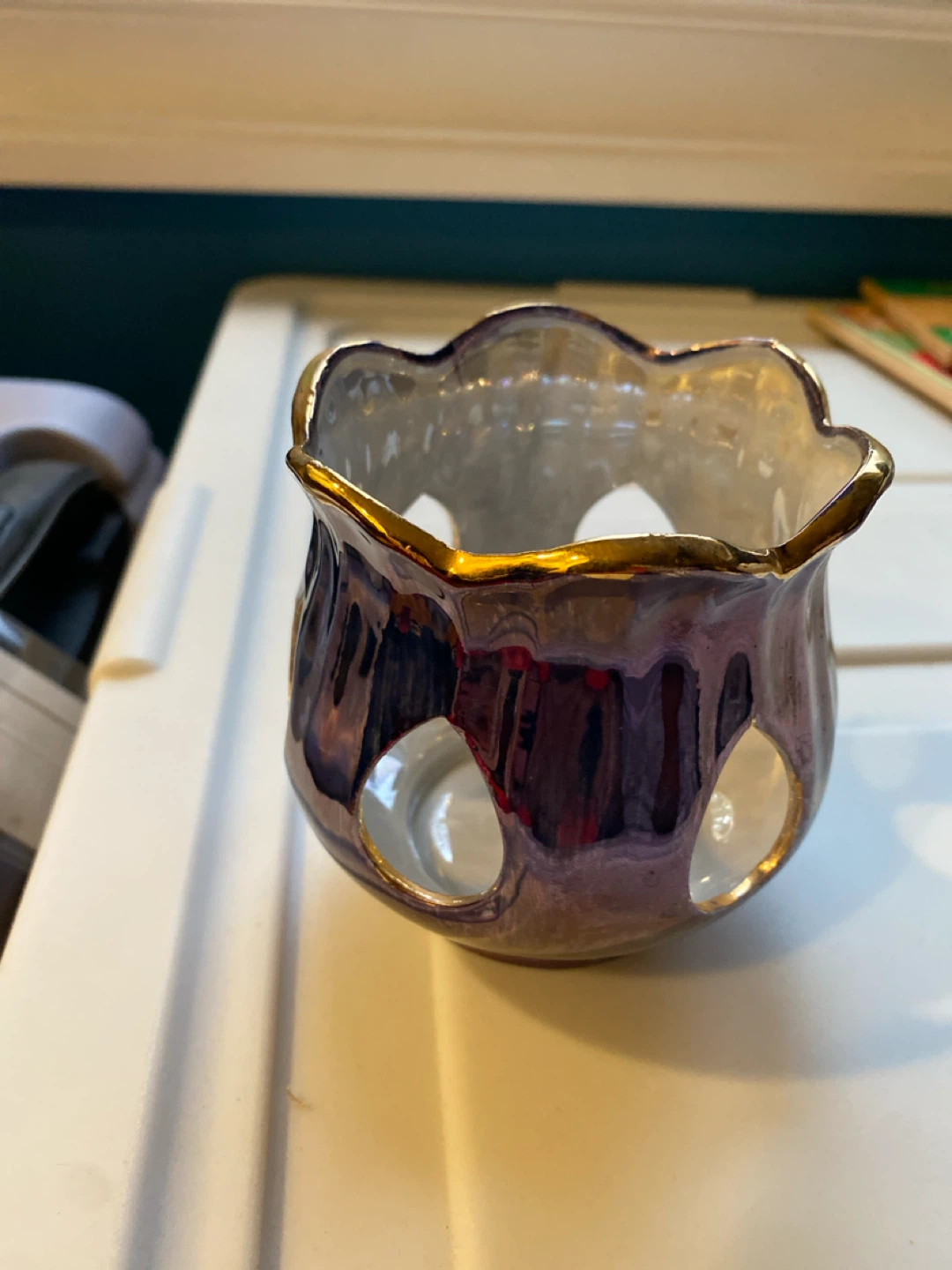 Ceramic tea light holder