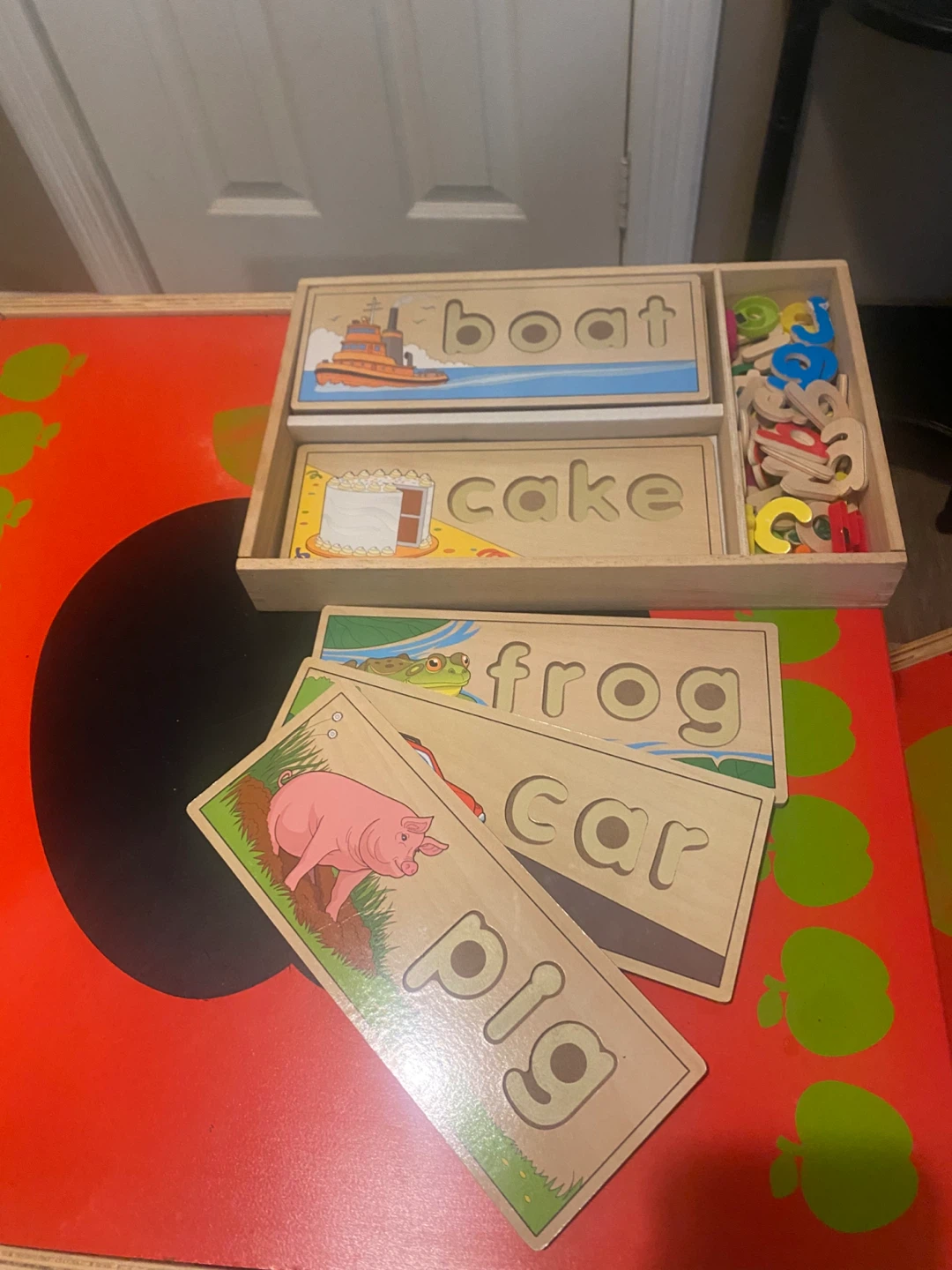 Kids wooden table & chairs set - photo 3
