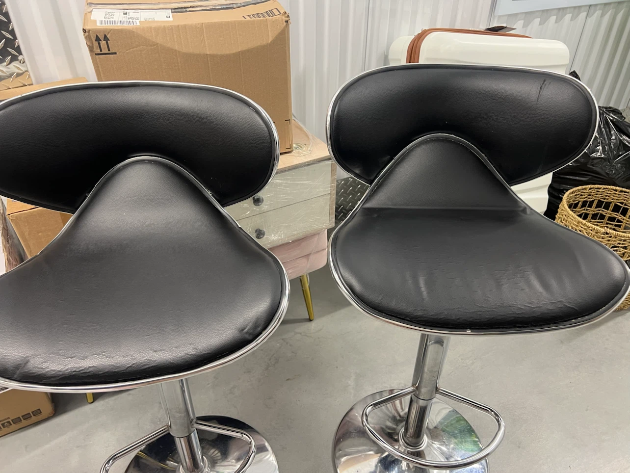 Set of 2 Black Adjustable Bar Stools - photo 2