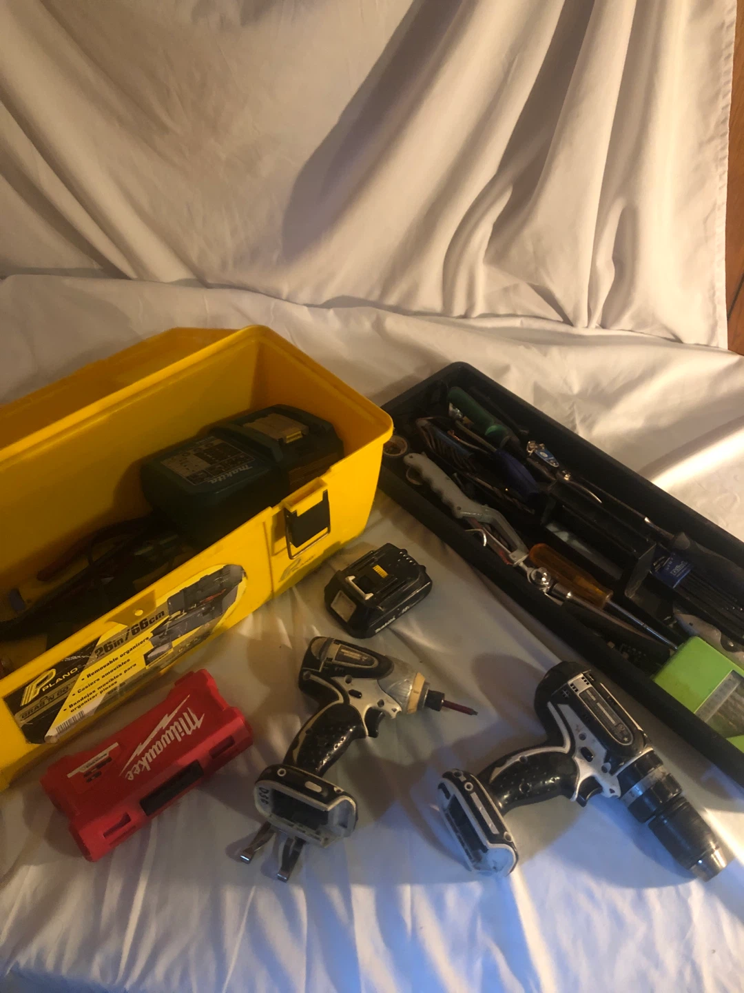 Makita drivers and Tool Set and Accessories
