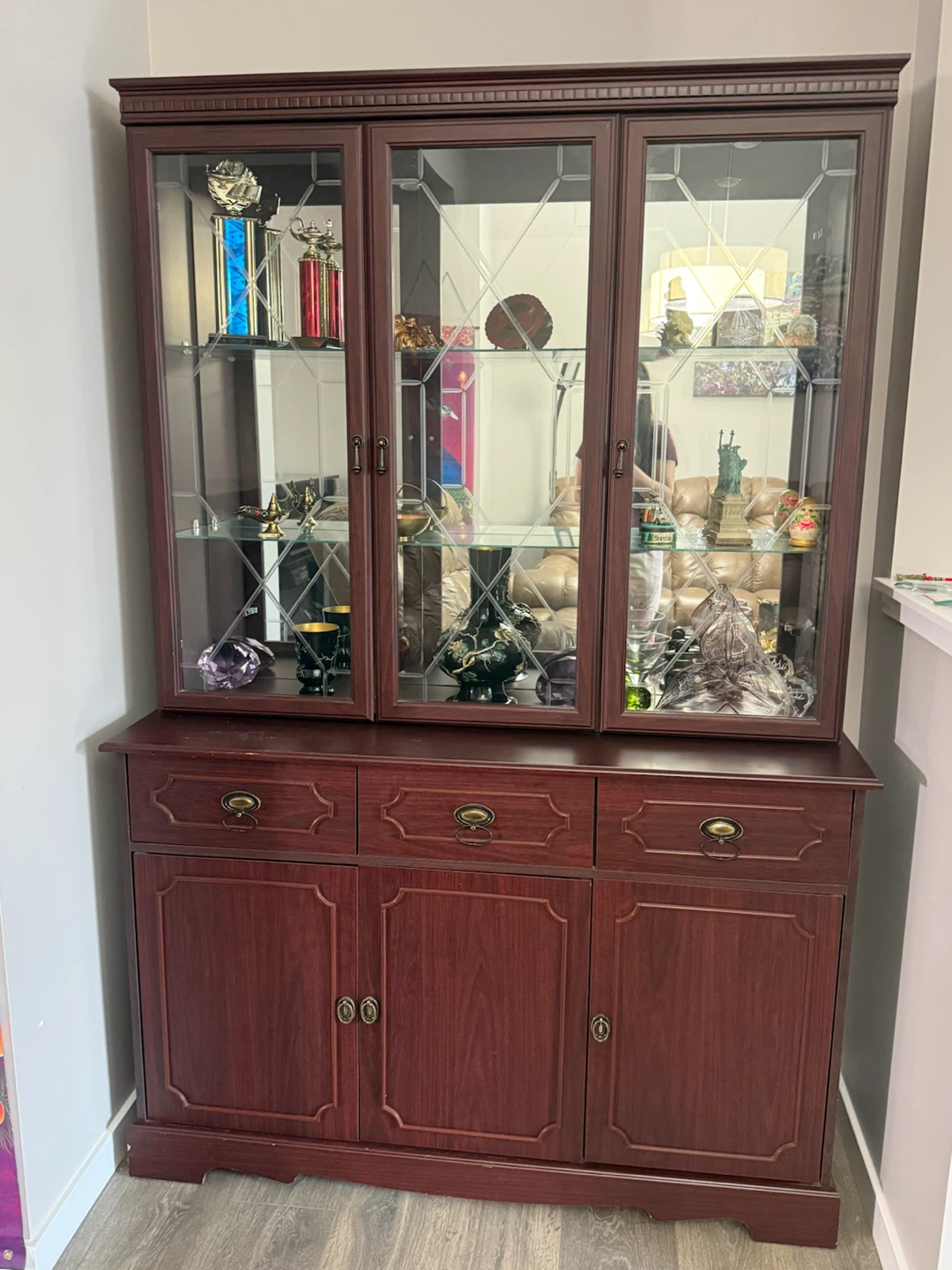 Dark Wood China Cabinet with Glass Doors & Built-In Lighting - photo 3