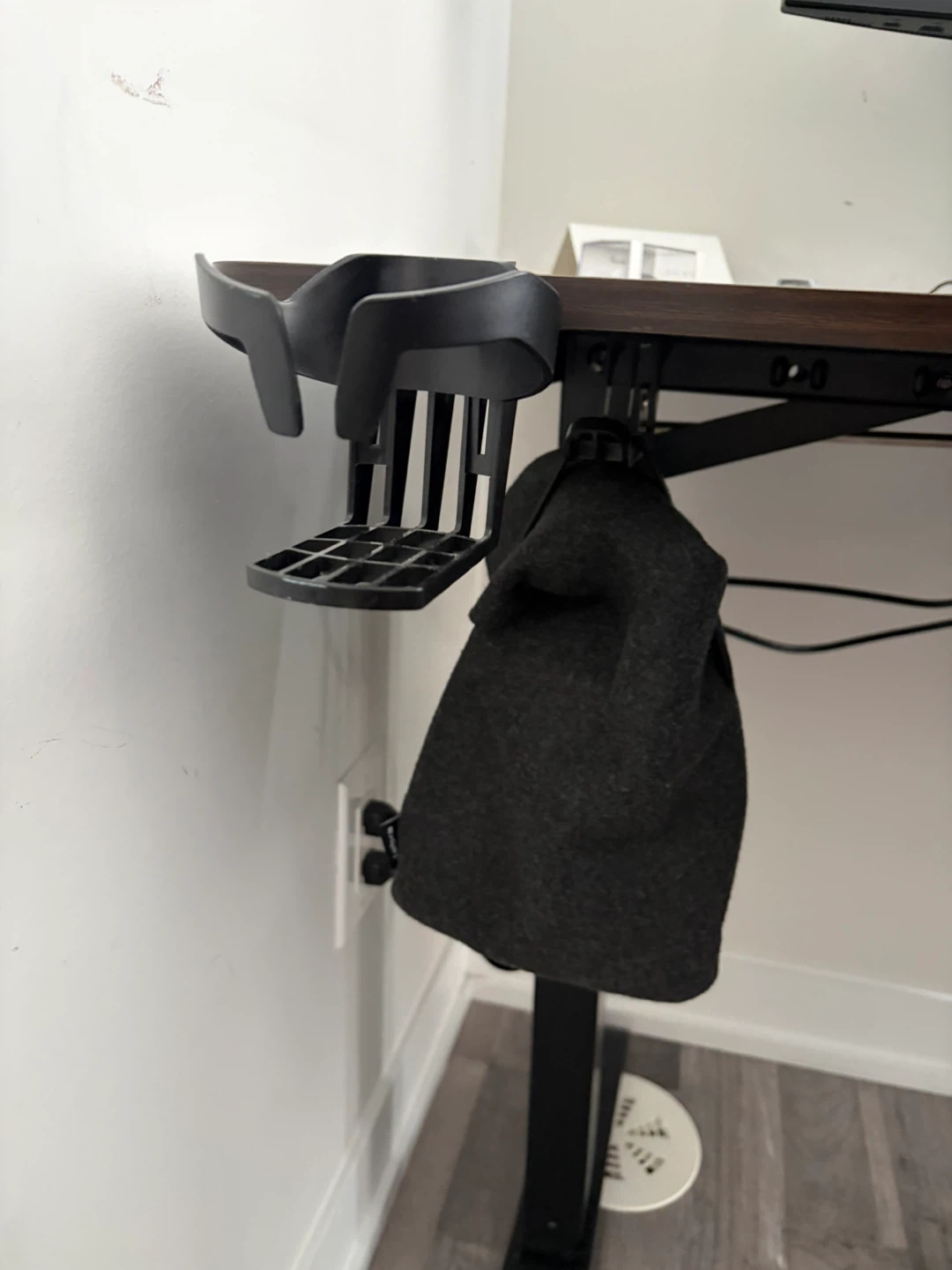 Adjustable Standing Desk with Monitor Mount and Bag - photo 4