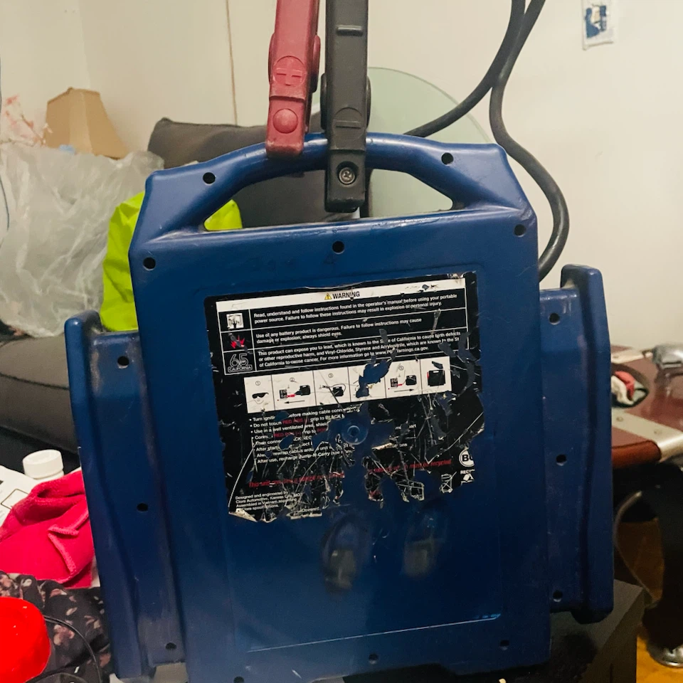 JNC660 12V Jump Starter need new battery - photo 2