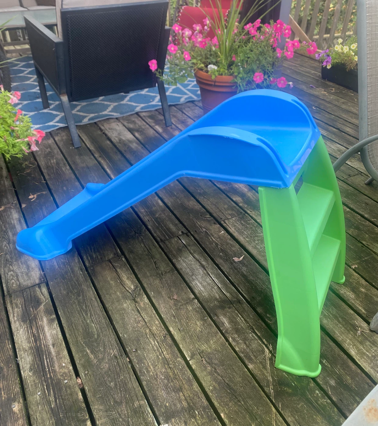 Little Tikes kids slide - photo 3