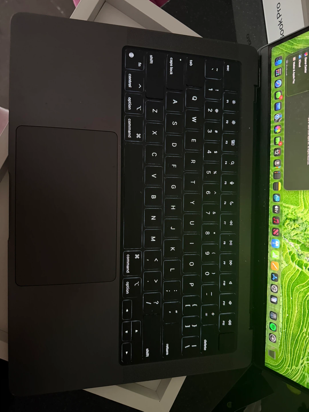 Apple MacBook Pro 14-inch (Nov 2024) - photo 2