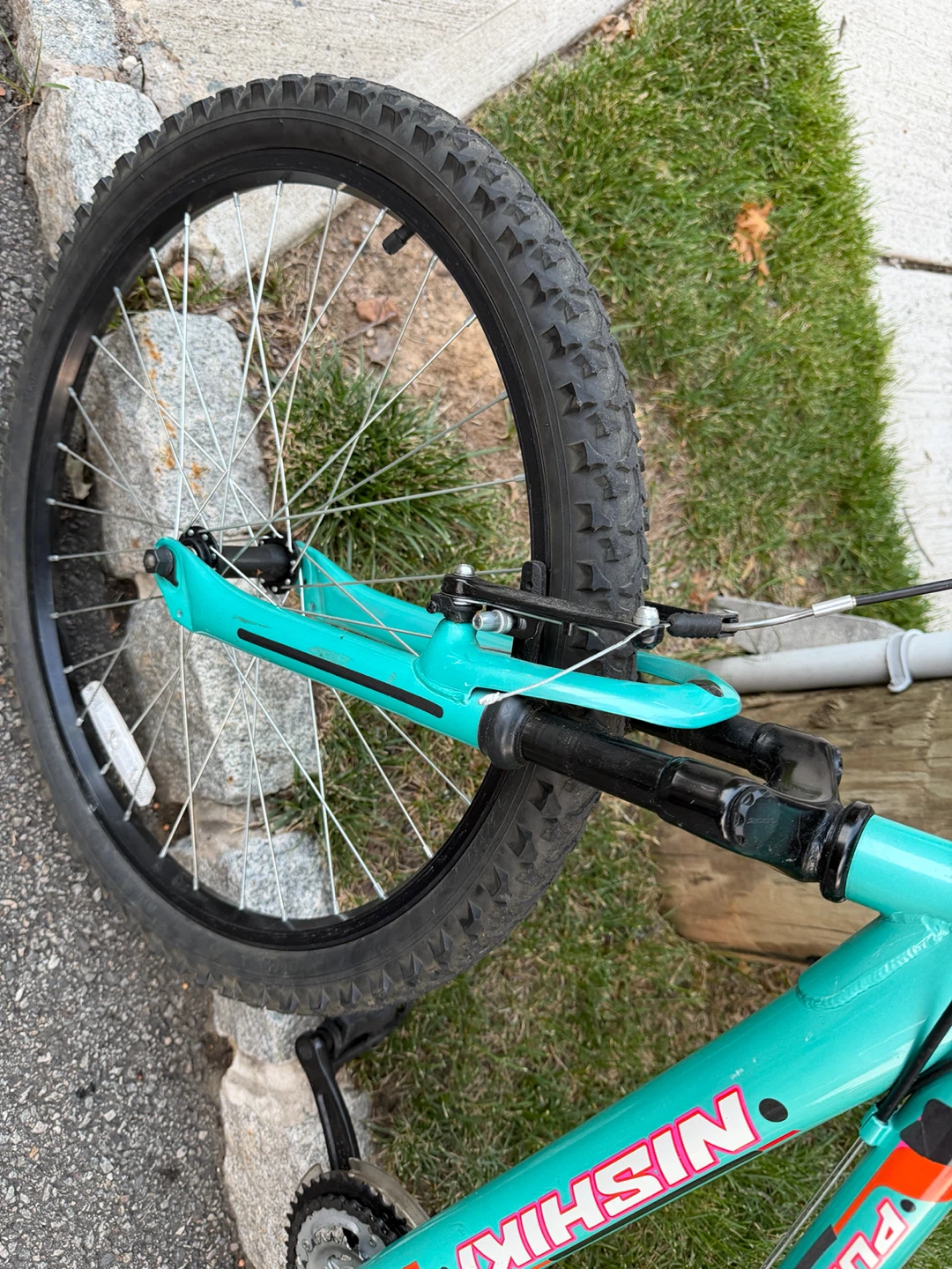 Nishiki Pueblo Teal Mountain Bike 24 inch - photo 2