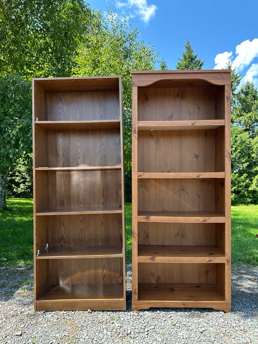 Pair of Vintage Sauder Oak Finish Bookcases (CAN DELIVER)