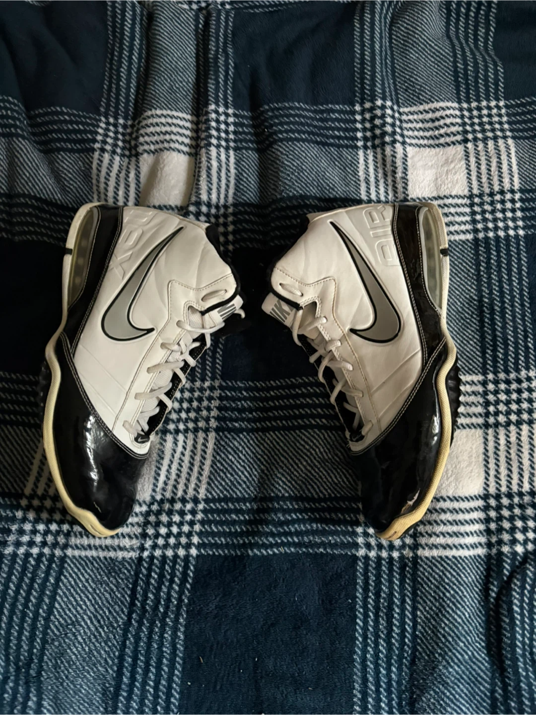 Nike Air Sneakers - photo 3