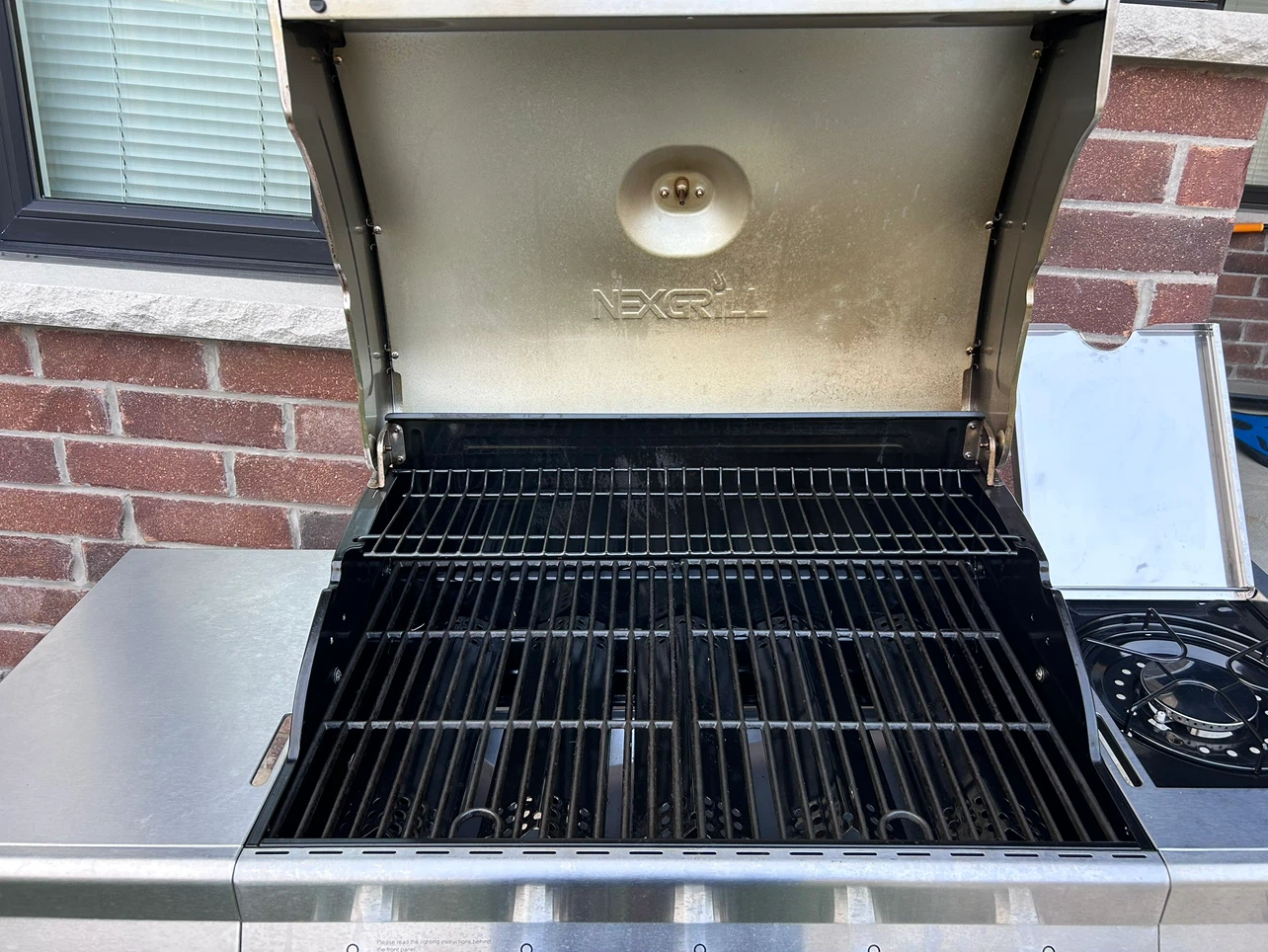Nexgrill Propane BBQ with Side Burner - photo 3