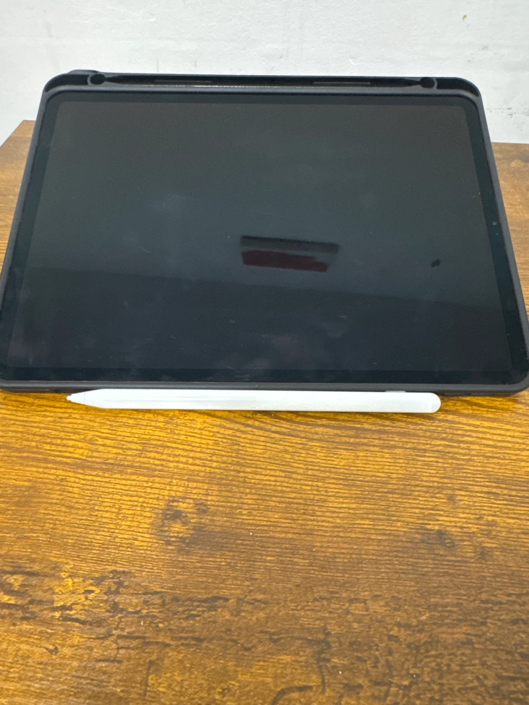 Apple iPad Pro 11-inch (2nd Gen) with Apple Pencil