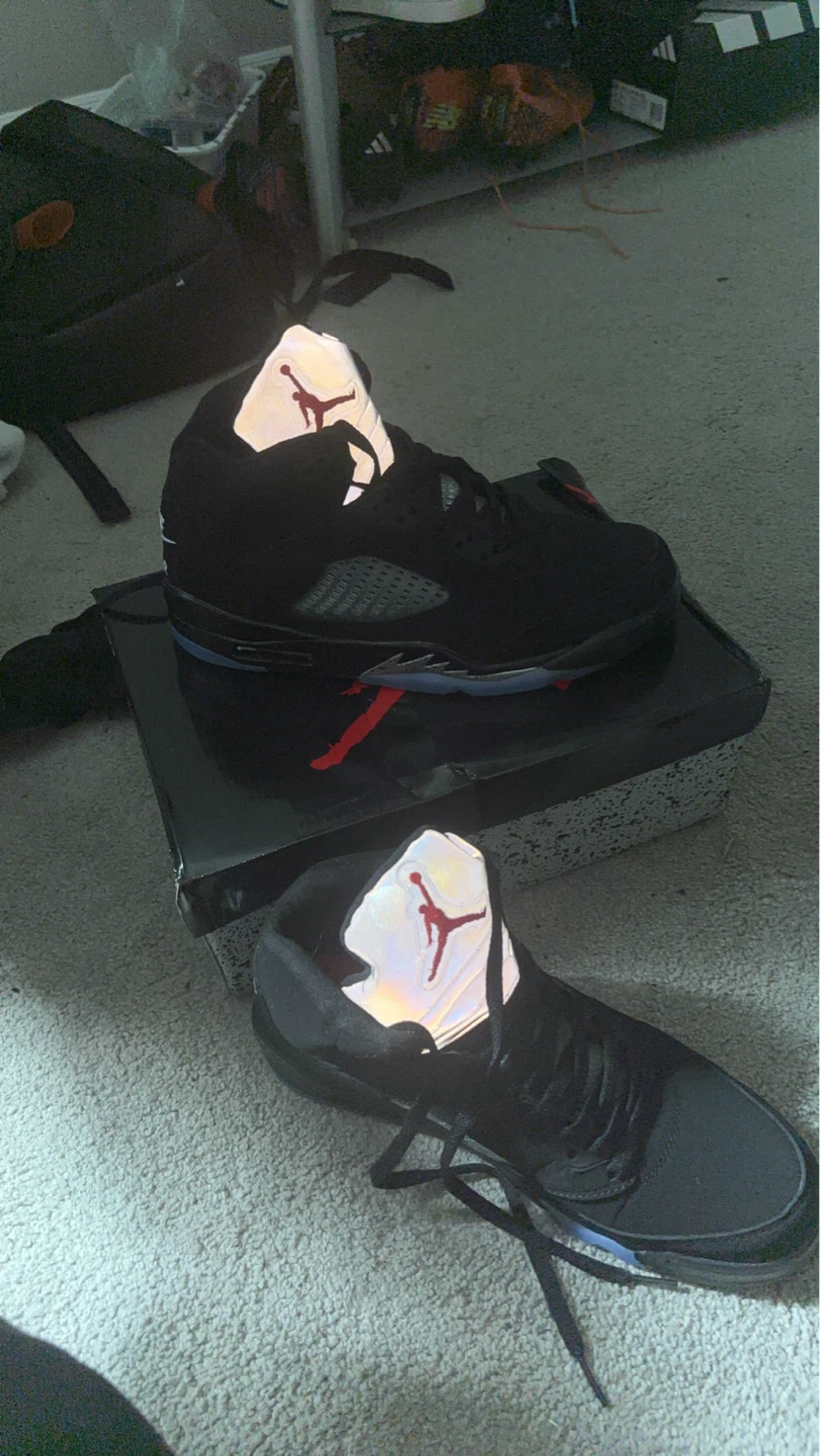 Air Jordan 5 Retro Black Silver - photo 2