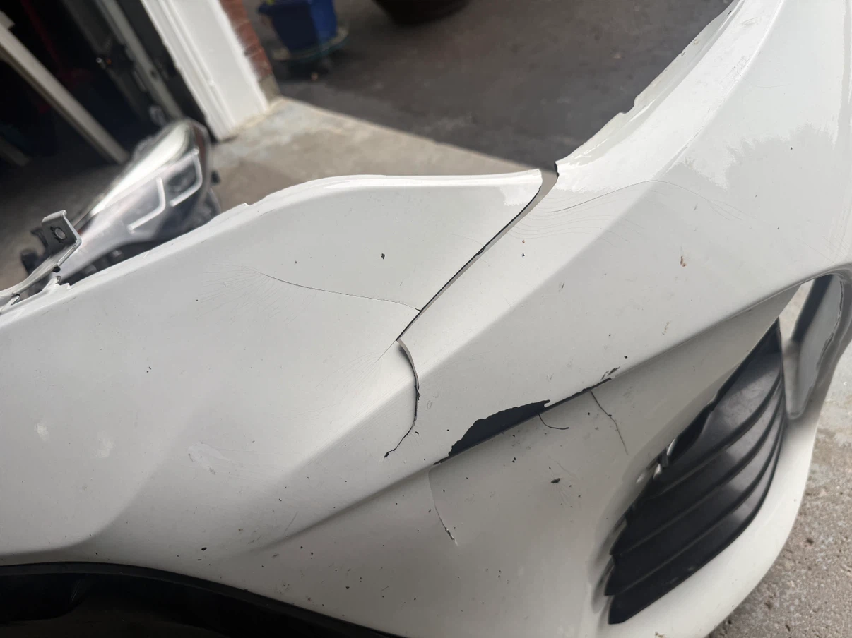 White Front Bumper for corolla se 19 model - photo 2
