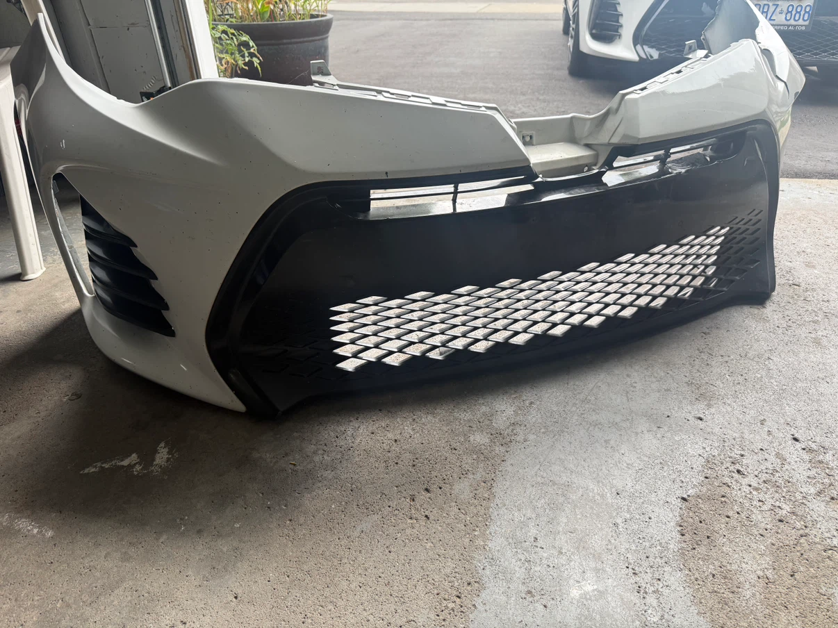 White Front Bumper for corolla se 19 model - photo 3