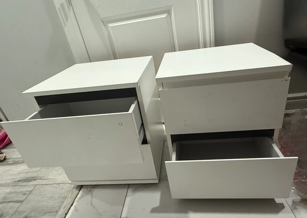 Set of 2 White Modern 2-Drawer Nightstands - photo 3