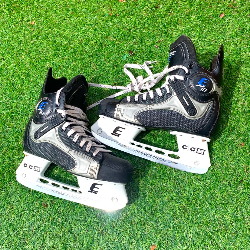 Hockey Skates Size 7 EE Wide Ice Skating CCM E-Flex 10 Adult