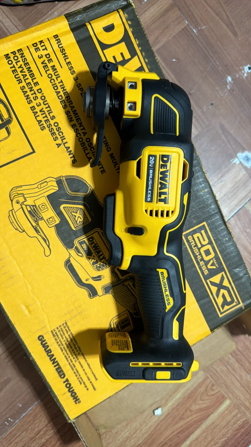 DEWALT 20V MAX Brushless Oscillating Multi-Tool