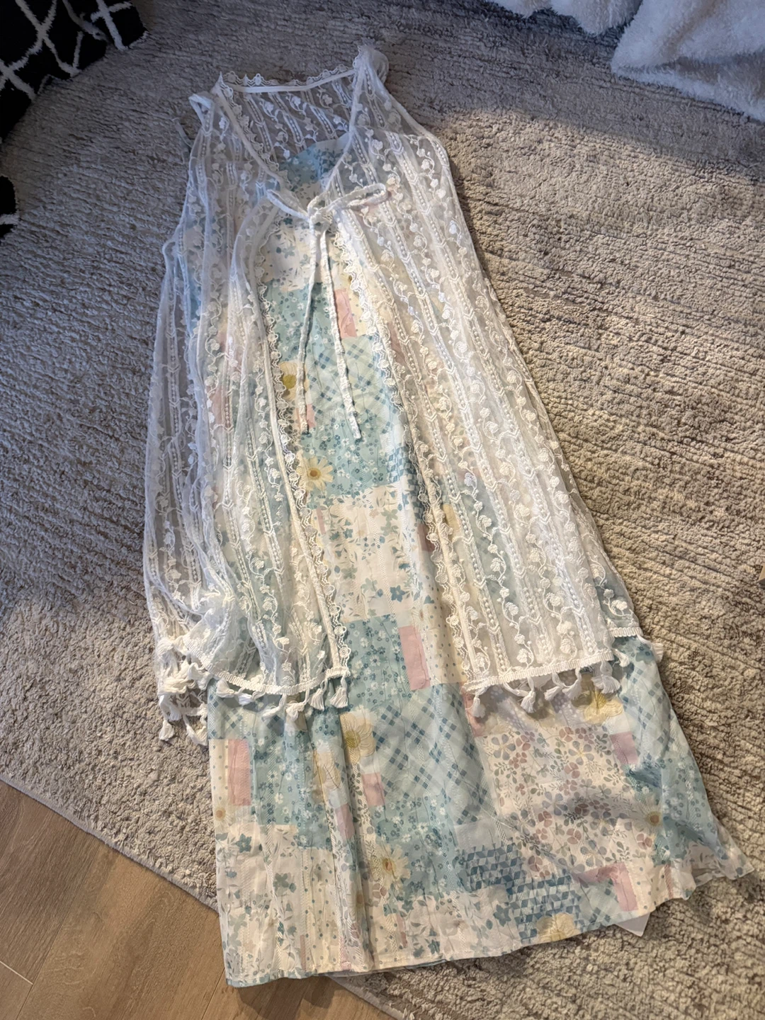 Rose embroidered Lace & Floral Print Maxi Dress - photo 2