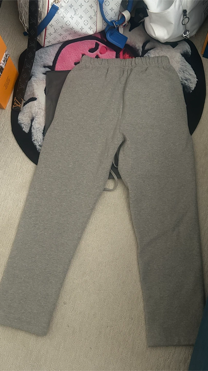 Grey Essentials sweatpants - photo 3