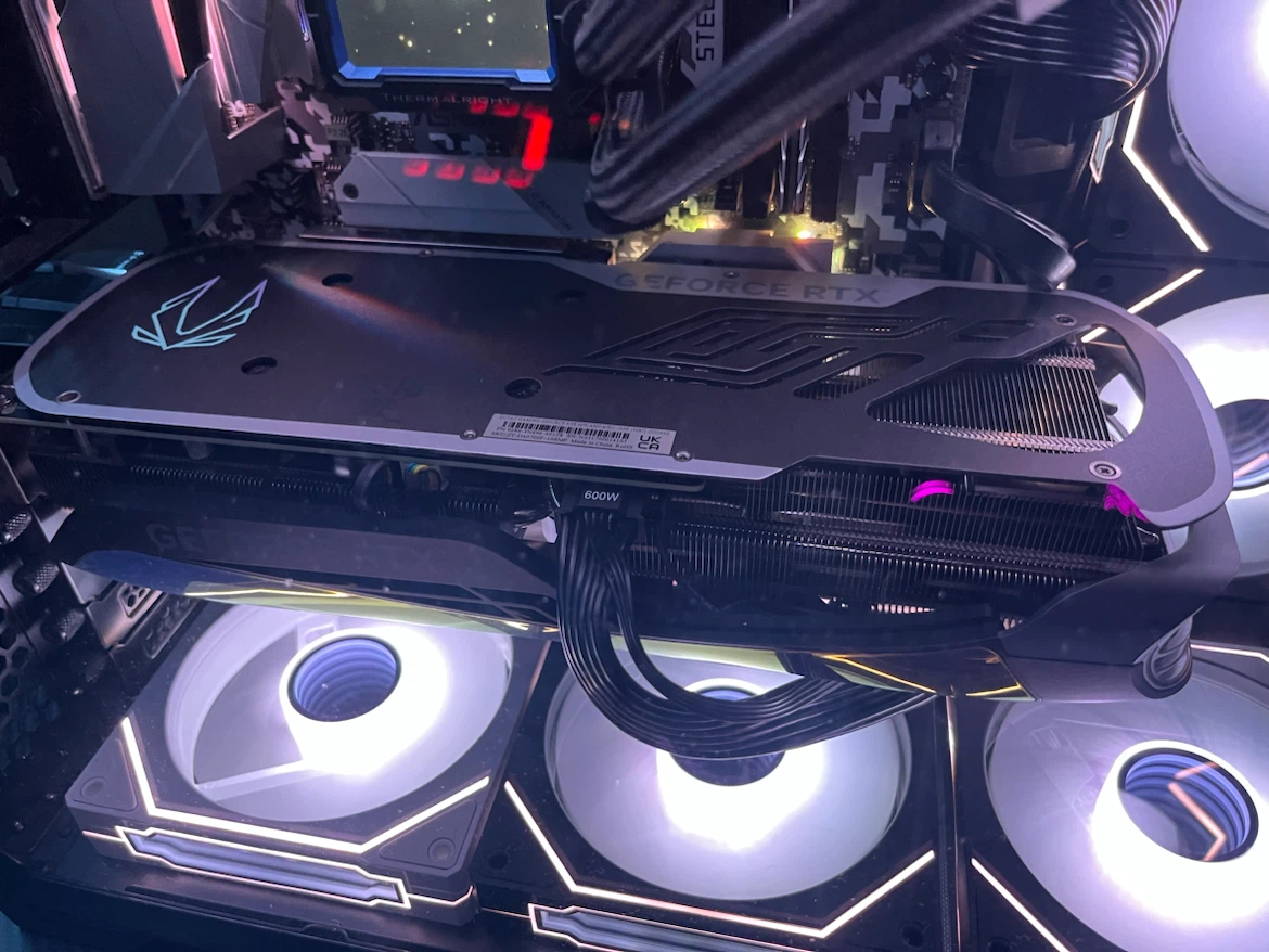RTX 4070 AMP AIRO SPIDER-MAN™: Across the Spider-Verse Bundle - photo 2