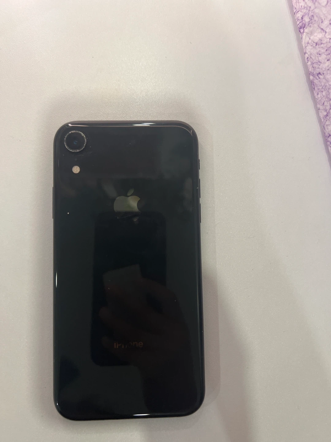 iPhone XR - photo 2