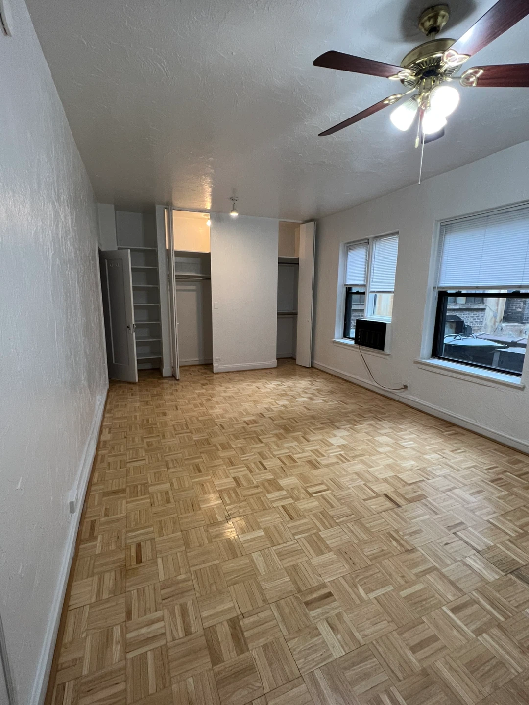 Gold Coast Studio Lease Takeover -Early move in available