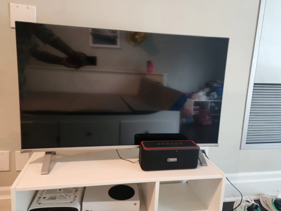 Toshiba 43" Smart TV with TV shelf - photo 4