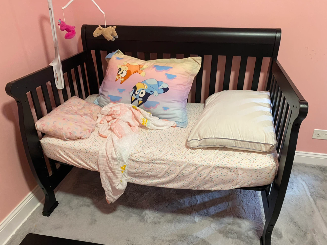 Dark Wood Convertible Crib - photo 3