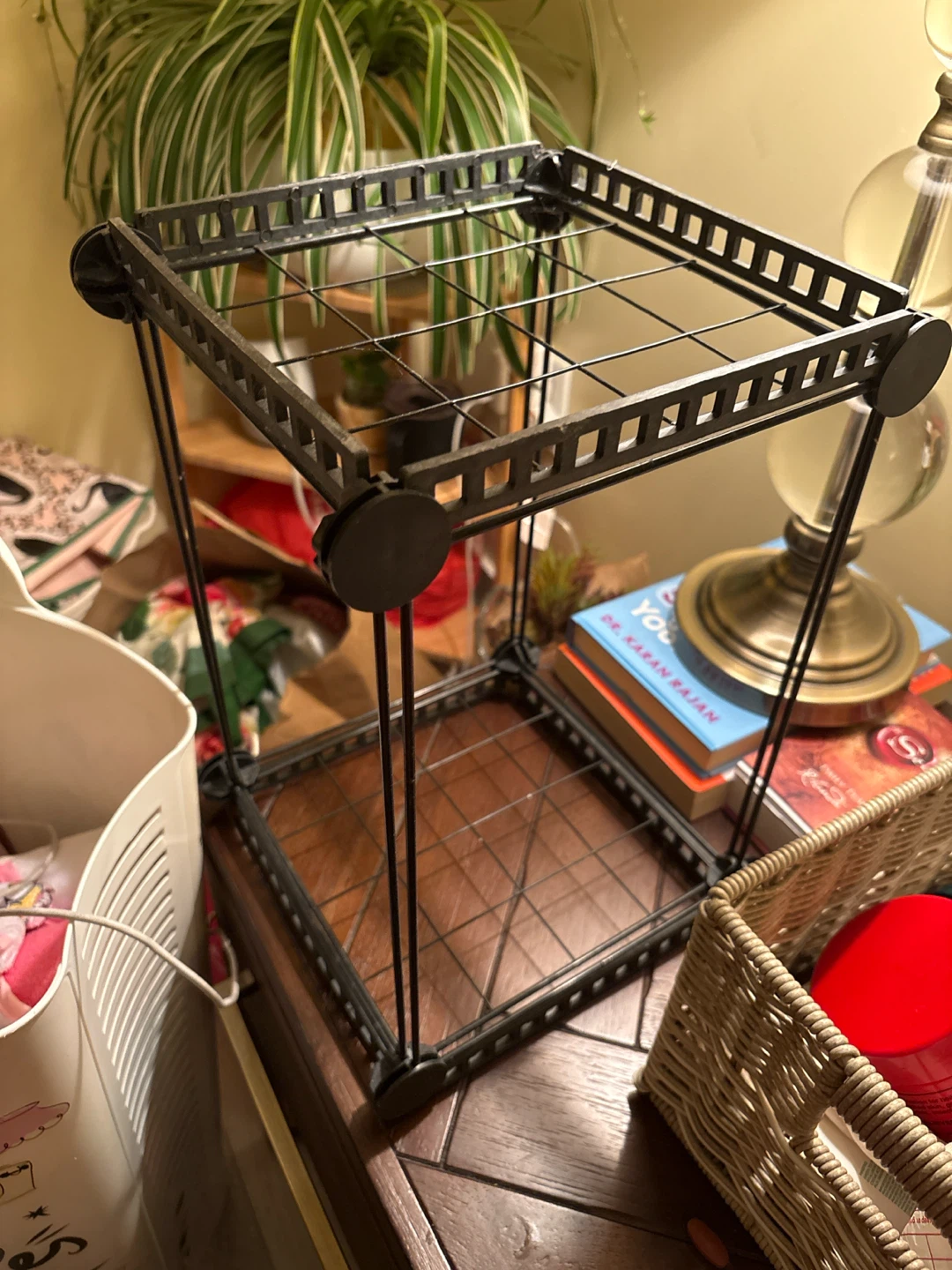 Plant stand - photo 3