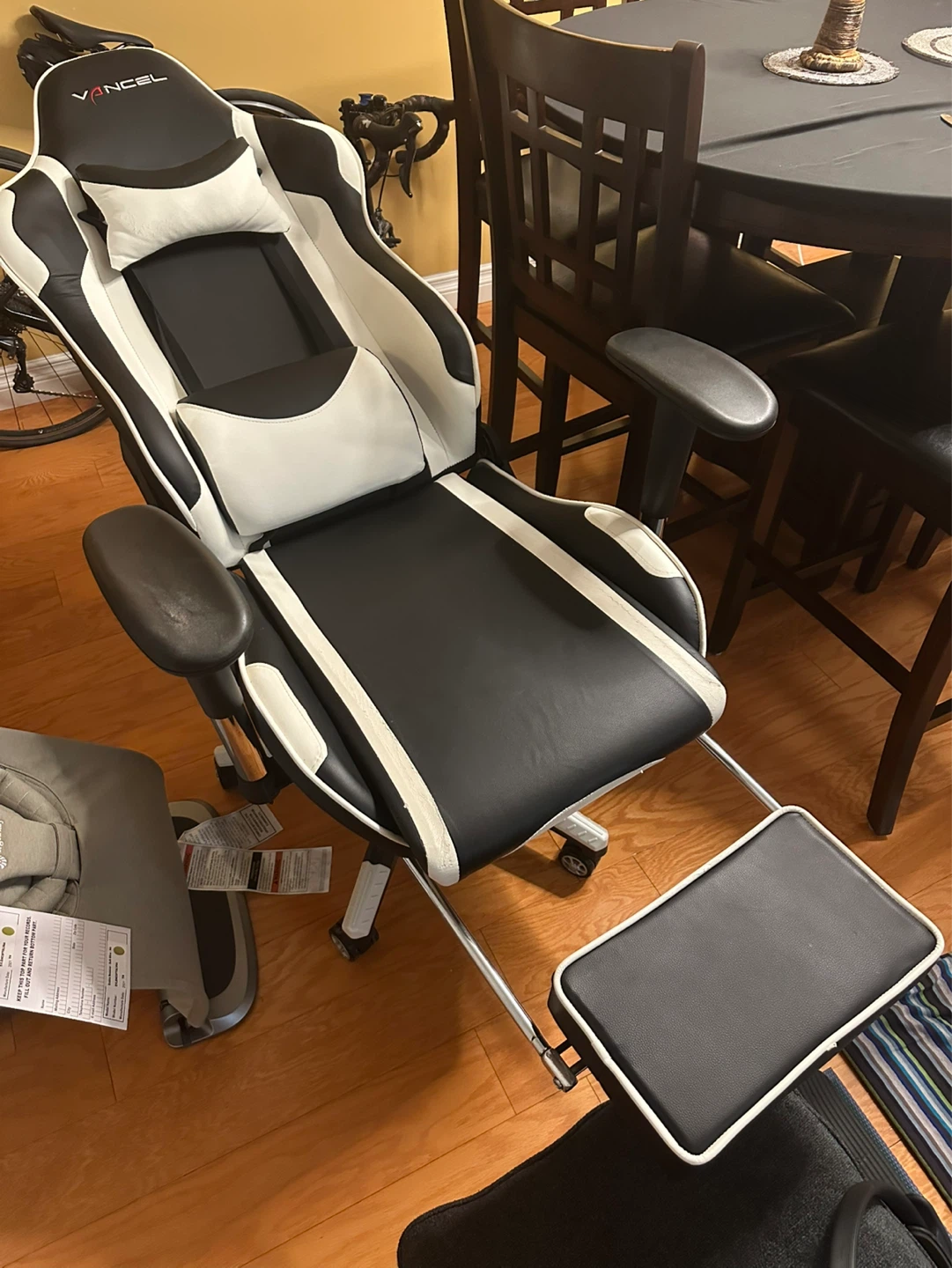 VANCEL Gaming Chair with Footrest - photo 2