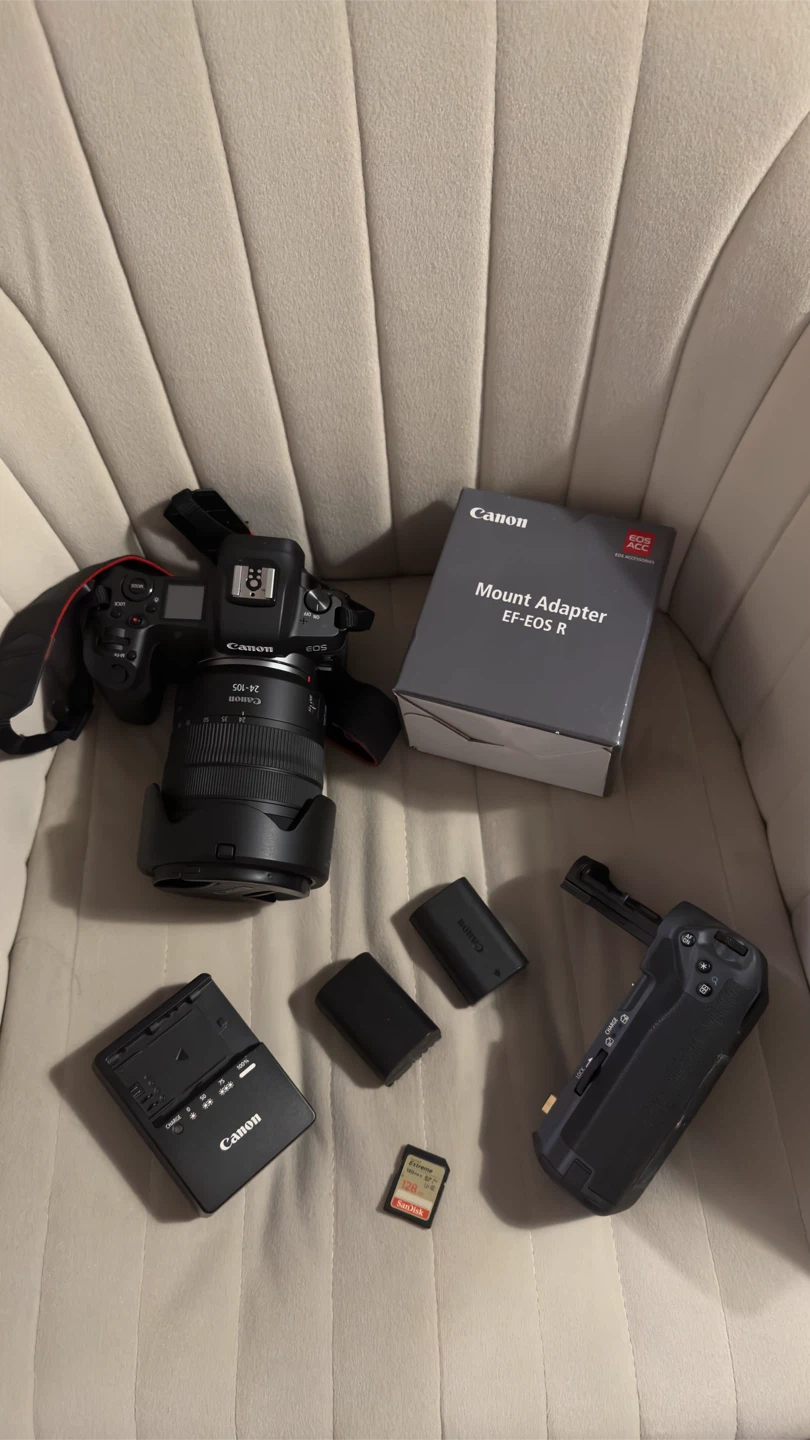 Canon EOS R Full-Frame Mirrorless Camera with RF 24-105mm Lens