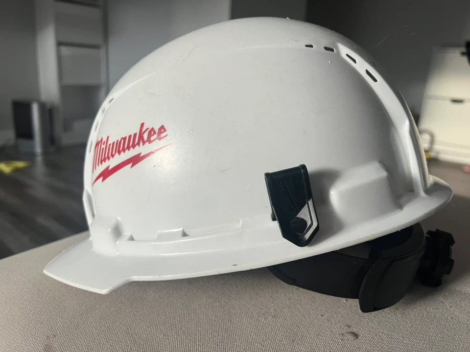 Milwaukee hard hat with headlamp holder