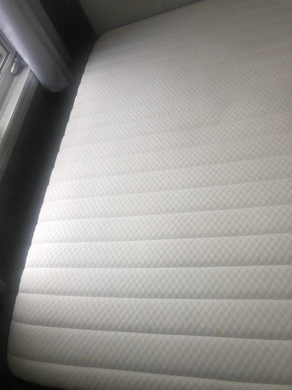 Full size Mattress with White Headboard - photo 4