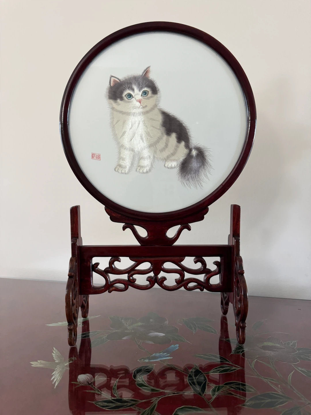 Double-Sided Chinese Embroidery Cat Artwork + Carved Wood Stand