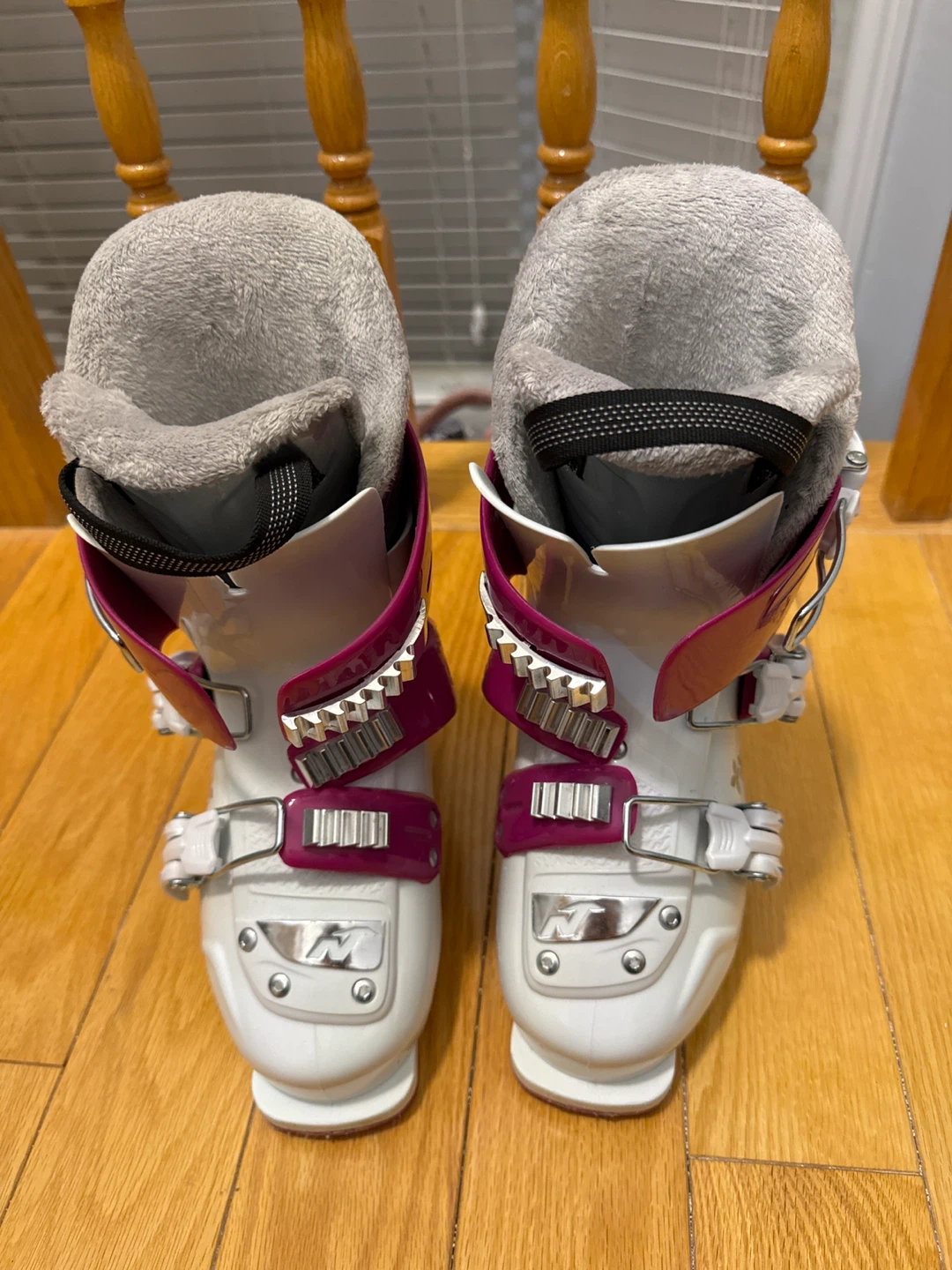 Nordica Little Belle 3 Ski Boots - Kids Size - photo 5