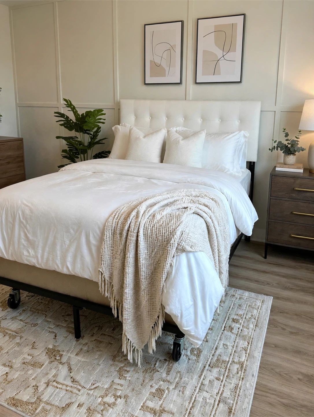 Queen Size Upholstered Bed with Clean Mattress- Complete set. - photo 2