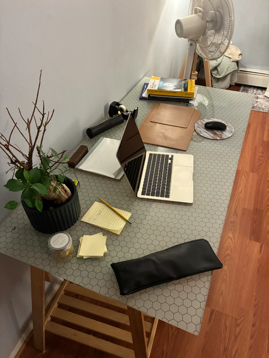 Wooden Easel and Desk Combo at Elk Grove Village - photo 2