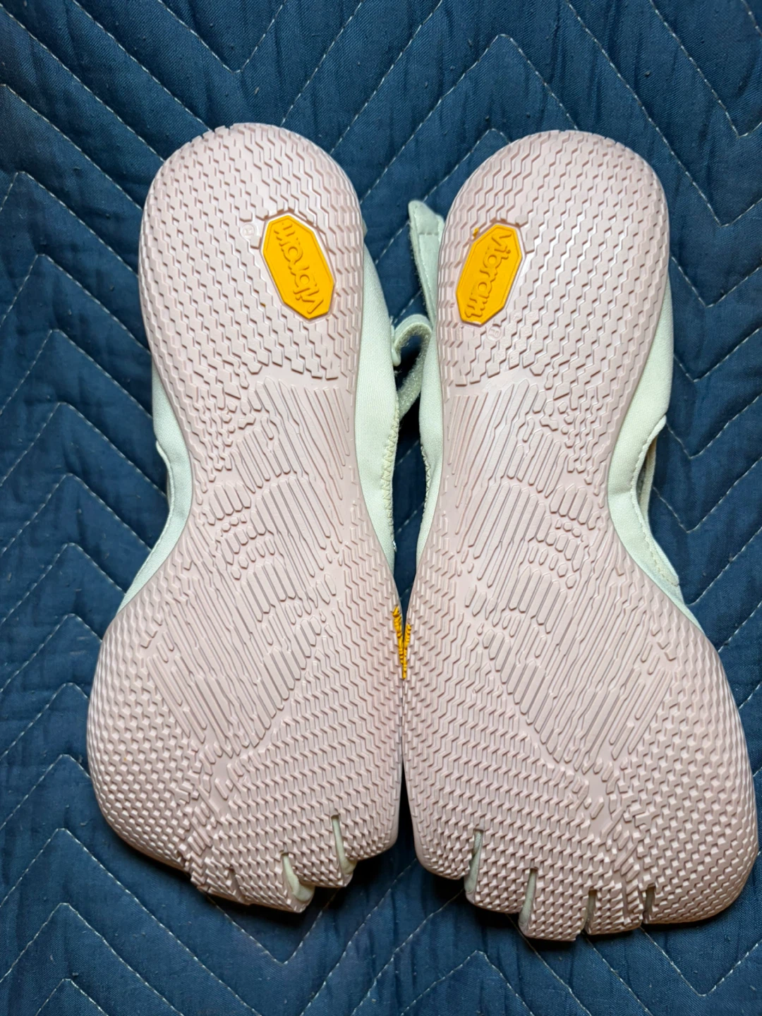 New Vibram Fivefingers Women Size US 7-7.5 - photo 2
