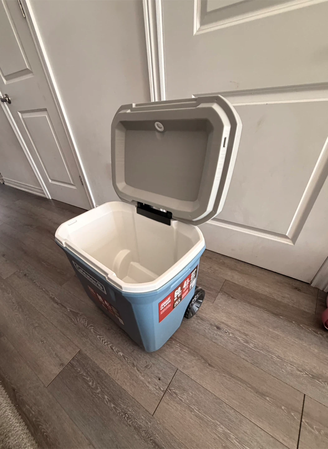 Coleman Classic 60-Quart Wheeled Cooler (NEVER USED) - photo 2