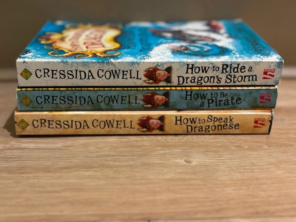 How to Train Your Dragon Book Bundle – 3 Cressida Cowell Books