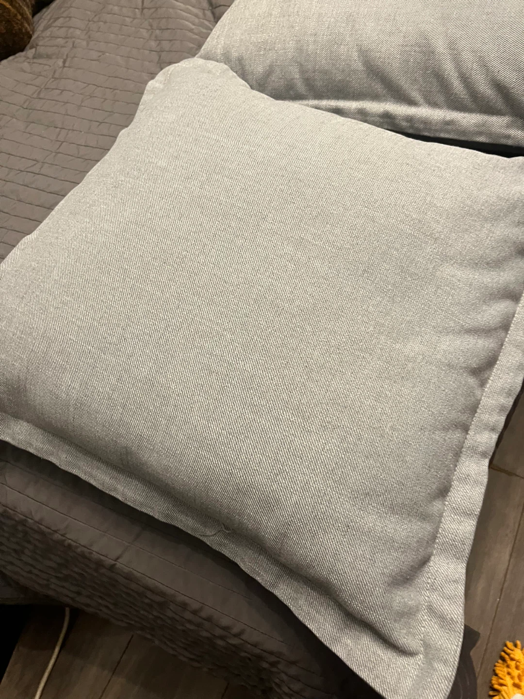 Set of 3 large Grey Throw Pillows - photo 4