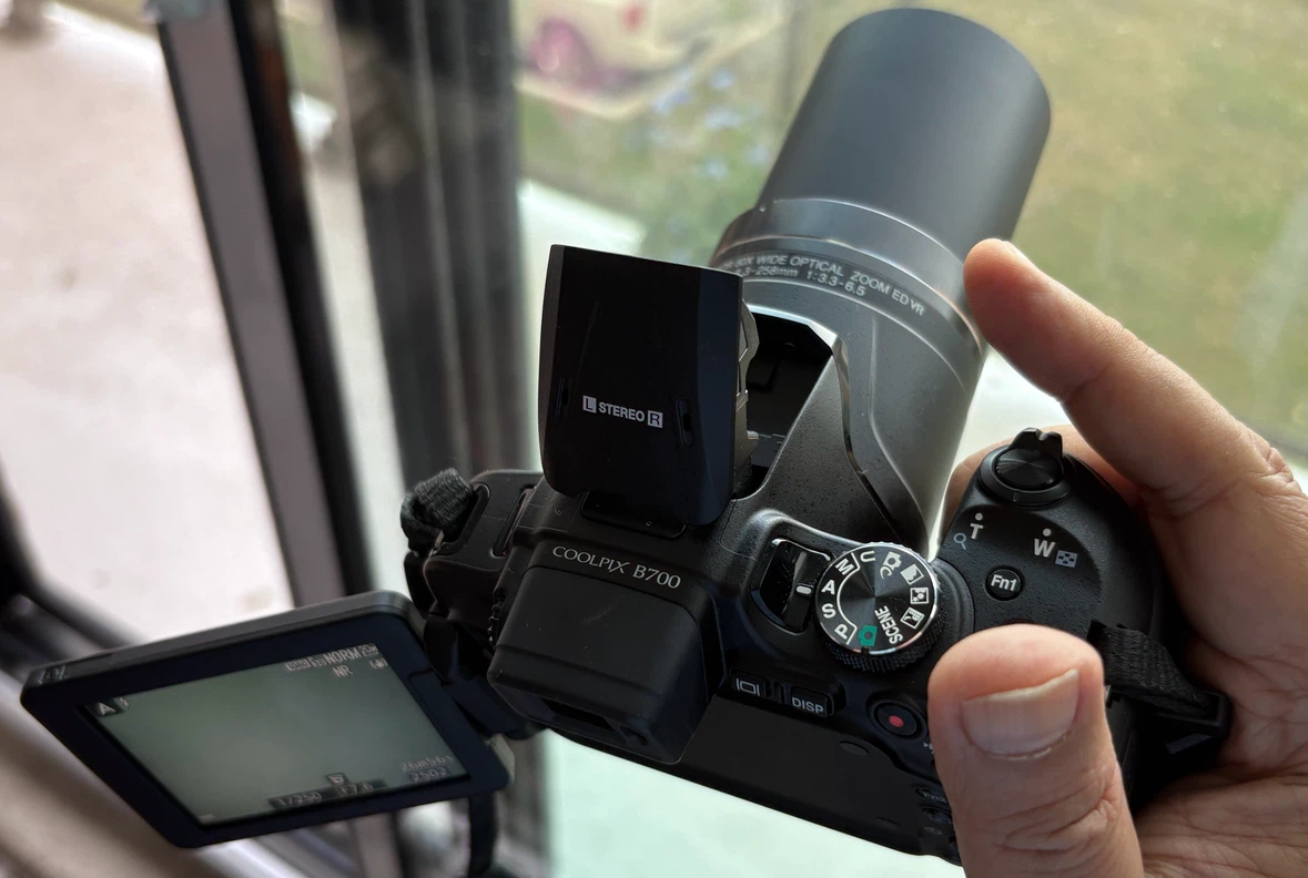 Nikon Coolpix B700 4K Superzoom Digital Camera - photo 5