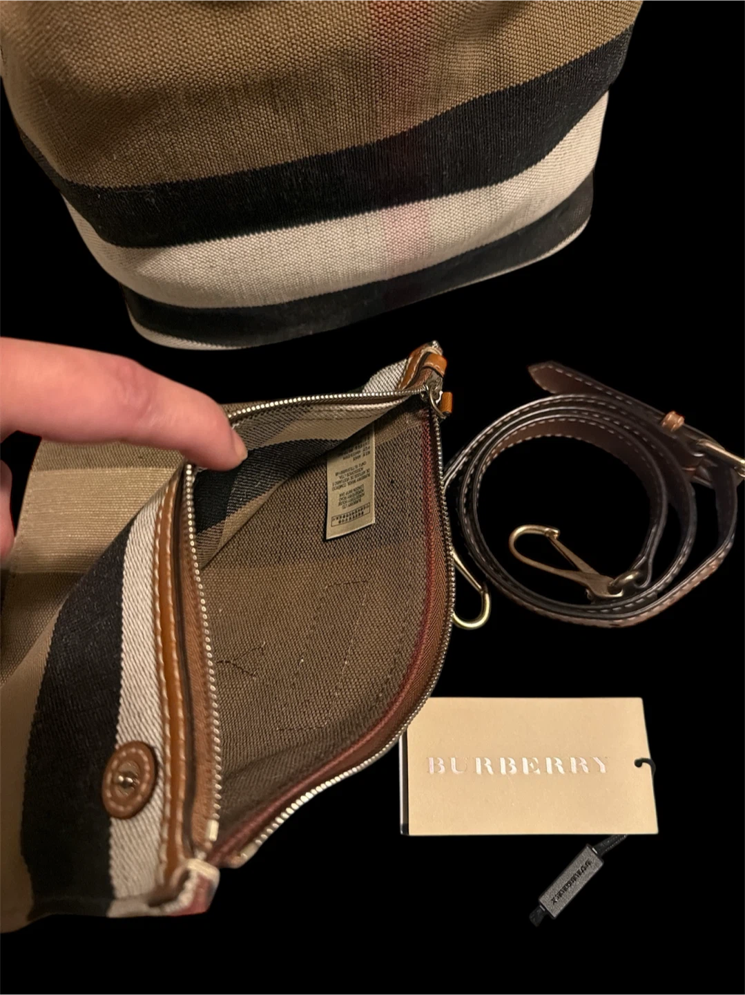 Burberry Haymarket Check Canvas Bucket Bag - photo 3