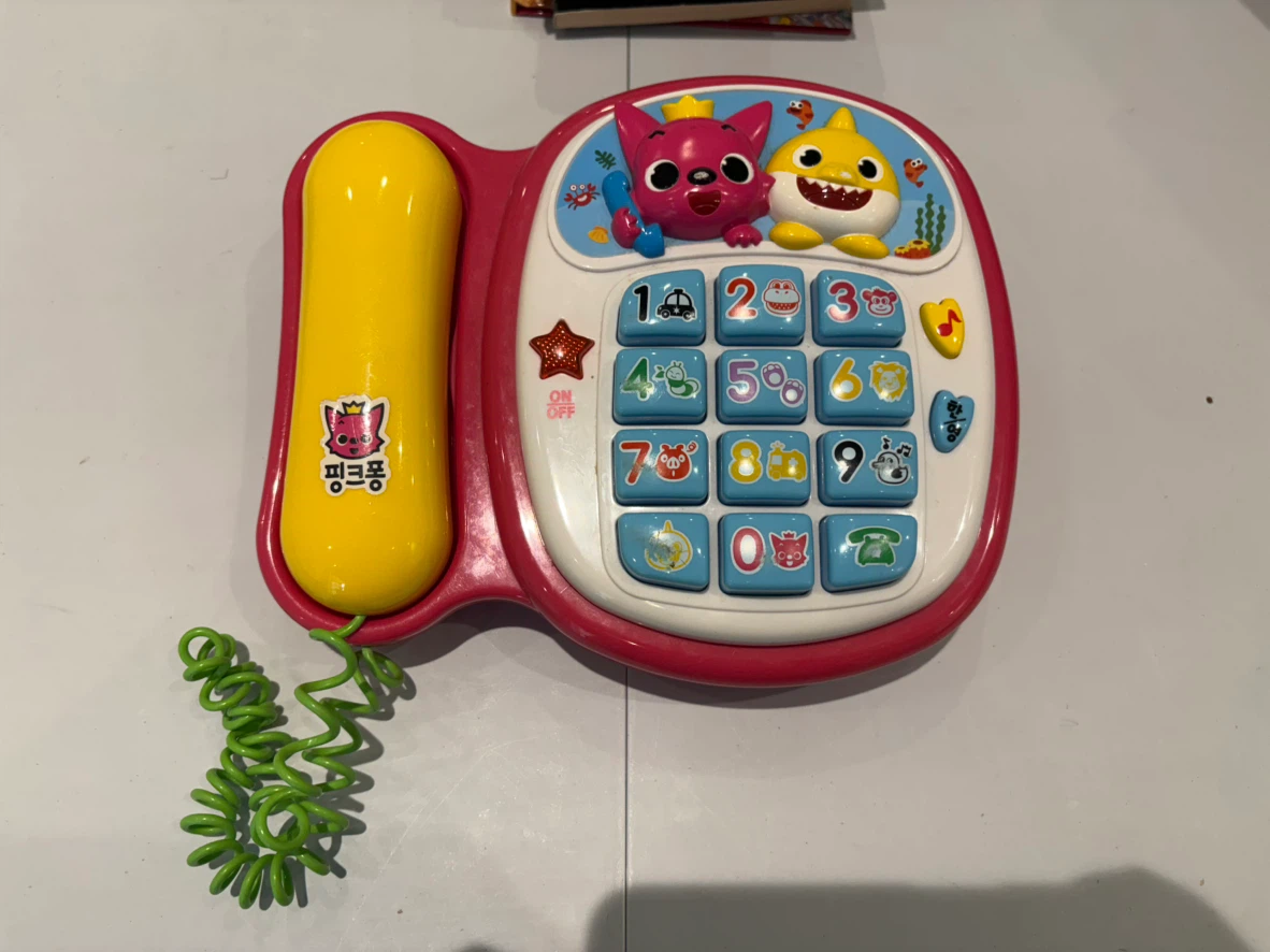 Pinkfong Baby Shark Toy Telephone – Musical Learning Phone